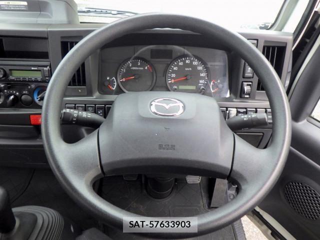 Mazda TITAN 2021-05 8232157-11
