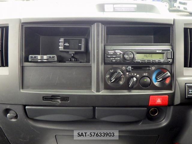 Mazda TITAN 2021-05 8232157-13