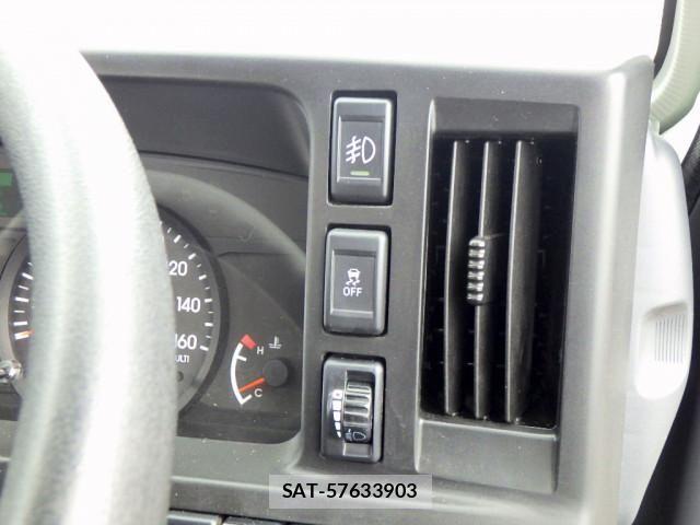 Mazda TITAN 2021-05 8232157-16