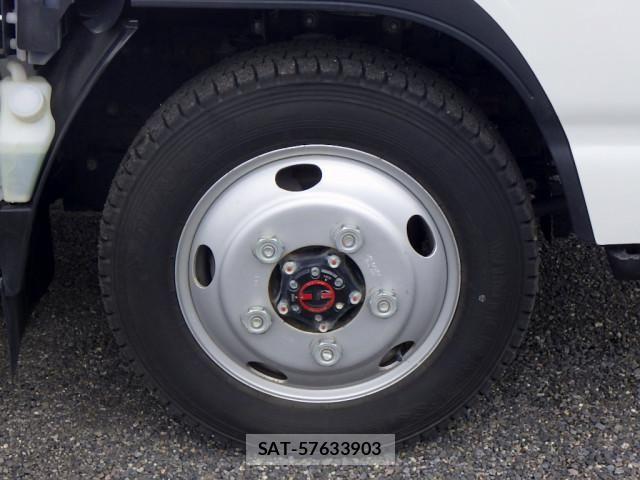 Mazda TITAN 2021-05 8232157-17
