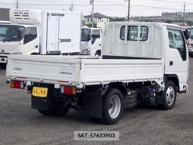 Mazda TITAN 2021-05 8232157-26