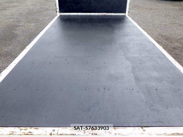 Mazda TITAN 2021-05 8232157-8