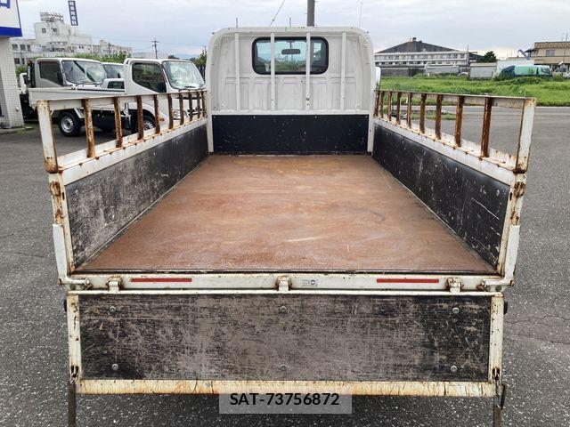 Mazda TITAN 2014-06 8246949-11