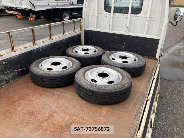 Mazda TITAN 2014-06 8246949-19