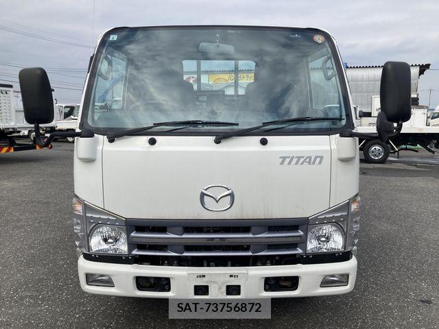 Mazda TITAN 2014-06 8246949-20