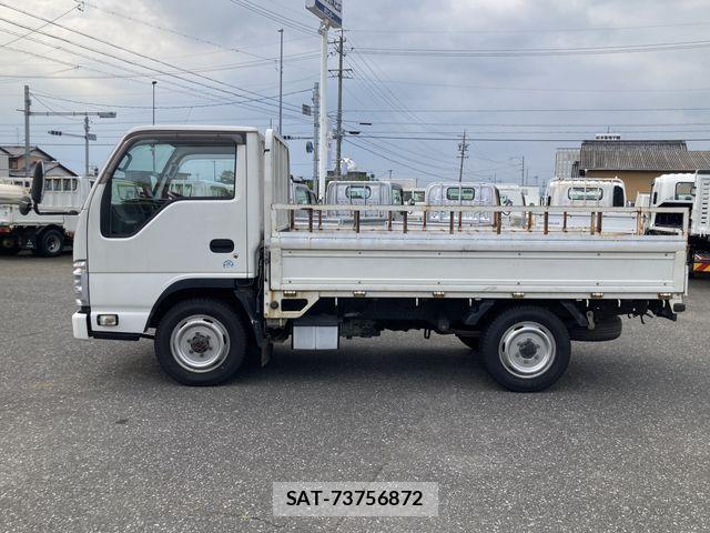 Mazda TITAN 2014-06 8246949-2