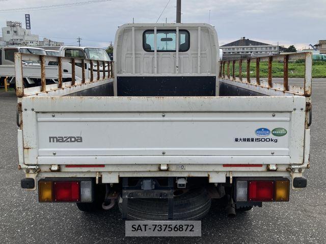 Mazda TITAN 2014-06 8246949-4