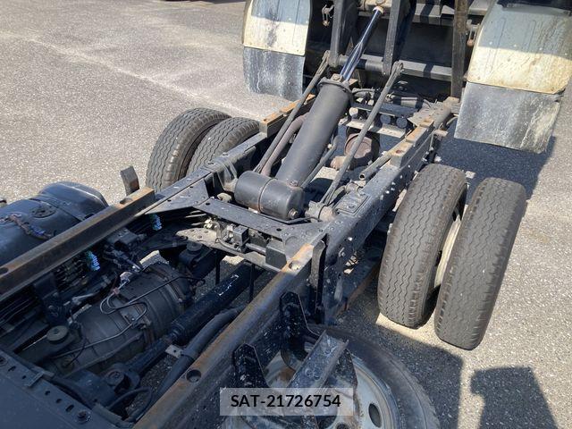 Mazda TITAN 2006-06 8246951-9