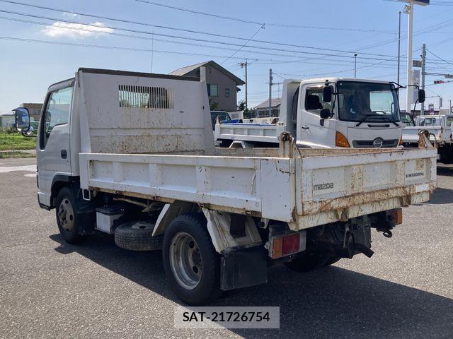 Mazda TITAN 2006-06 8246951-1