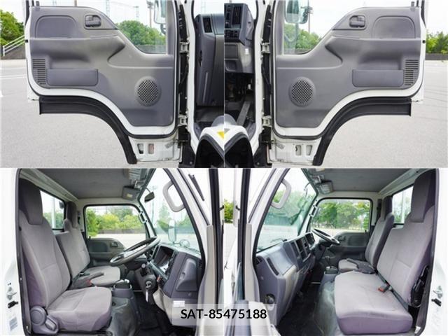 Mazda TITAN 2013-11 8246950-22