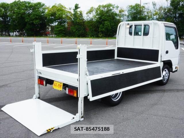 Mazda TITAN 2013-11 8246950-4