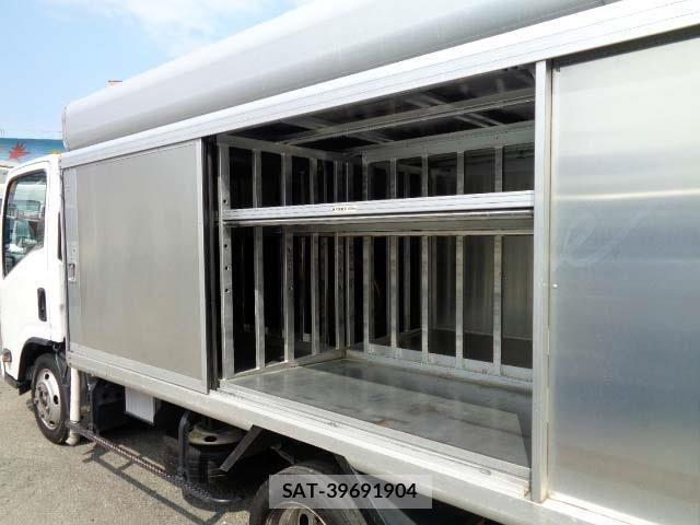 Mazda TITAN 2013-06 8246952-10