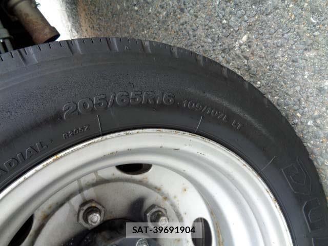 Mazda TITAN 2013-06 8246952-21