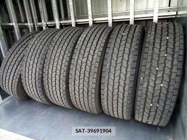 Mazda TITAN 2013-06 8246952-23