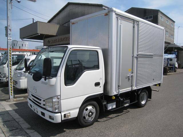 Mazda TITAN 2018-11 8311157-0