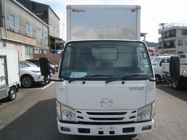 Mazda TITAN 2018-11 8311157-14
