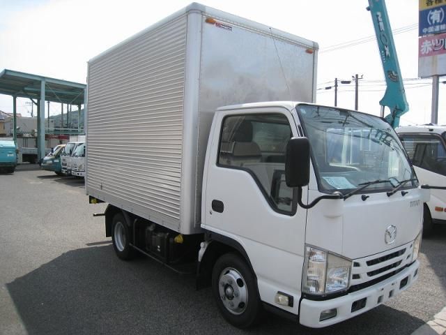 Mazda TITAN 2018-11 8311157-1