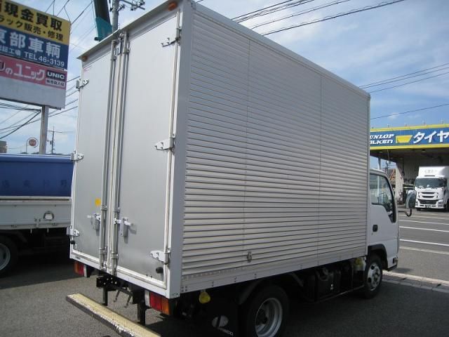 Mazda TITAN 2018-11 8311157-2