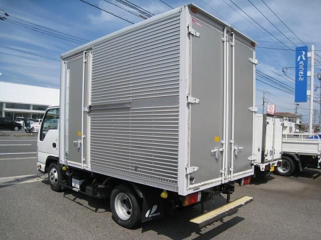 Mazda TITAN 2018-11 8311157-4