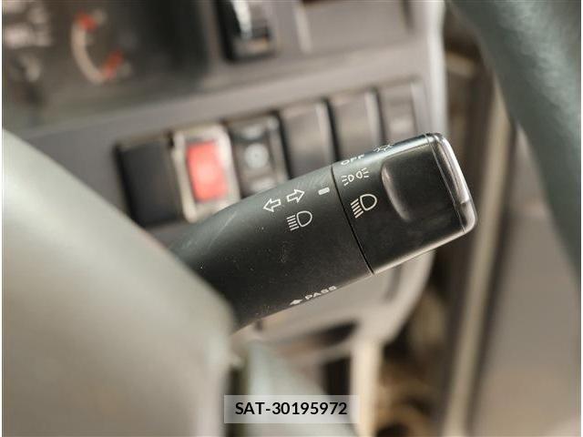 Mazda TITAN 2019-05 8317675-25