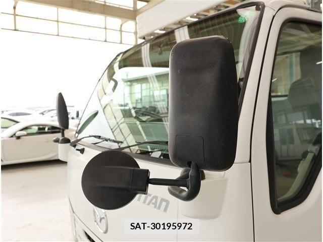 Mazda TITAN 2019-05 8317675-28