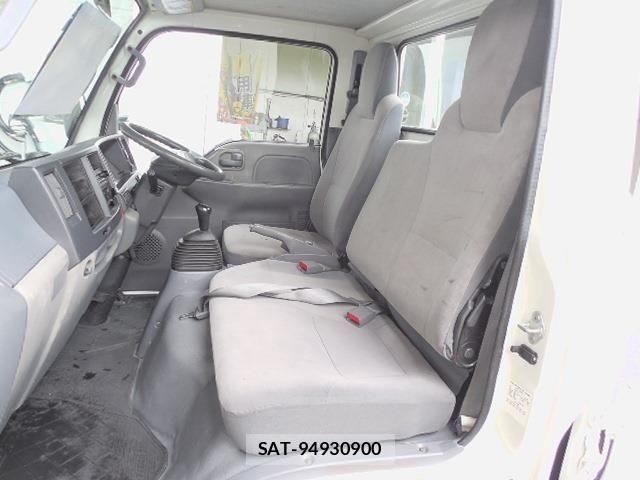 Mazda TITAN 2013-05 8317676-18