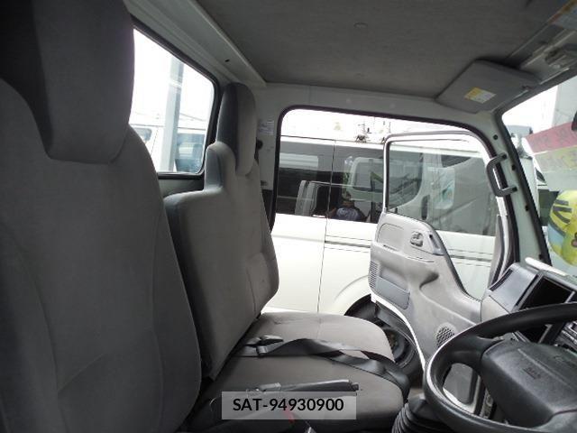 Mazda TITAN 2013-05 8317676-20