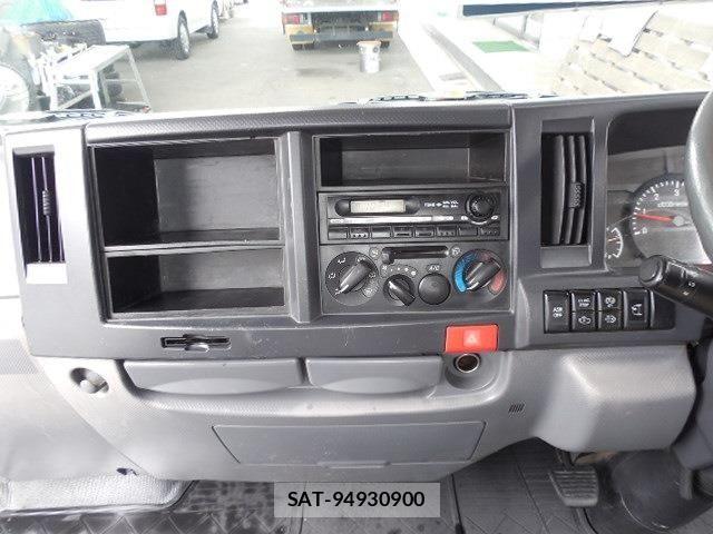 Mazda TITAN 2013-05 8317676-22