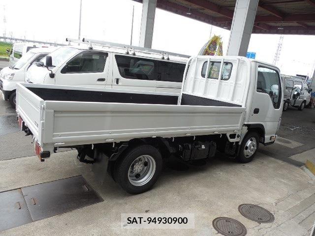 Mazda TITAN 2013-05 8317676-3