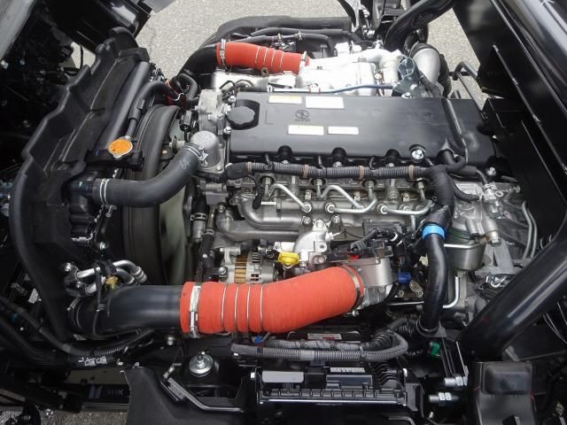 Mazda TITAN 2026-03 8332072-10