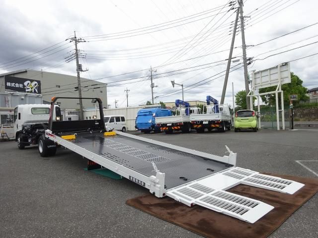 Mazda TITAN 2026-03 8332072-1