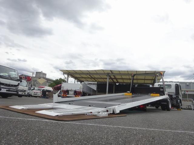 Mazda TITAN 2026-03 8332072-22