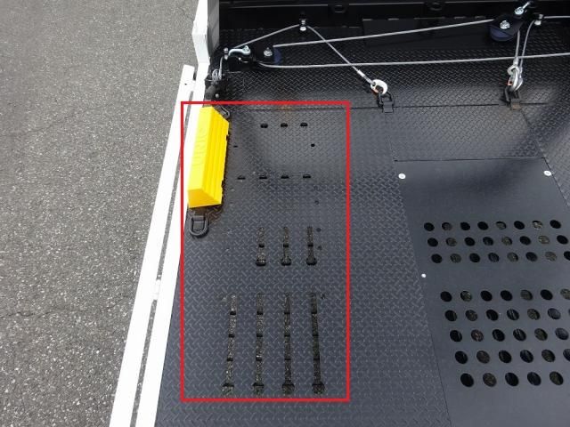 Mazda TITAN 2026-03 8332072-26