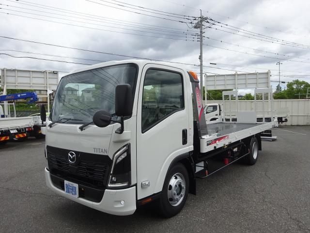 Mazda TITAN 2026-03 8332072-2