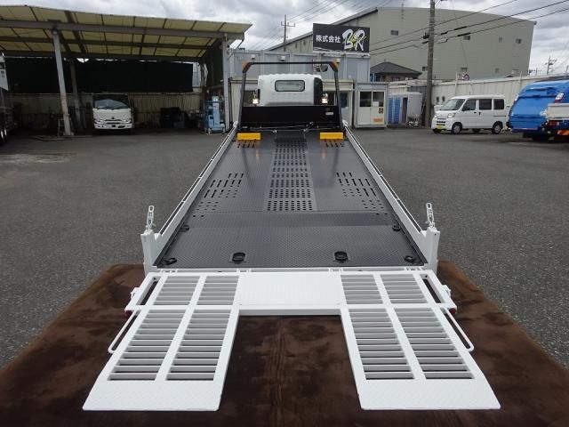 Mazda TITAN 2026-03 8332072-5