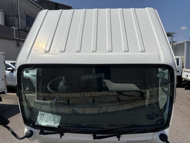 Mazda TITAN 2016-03 8332074-12