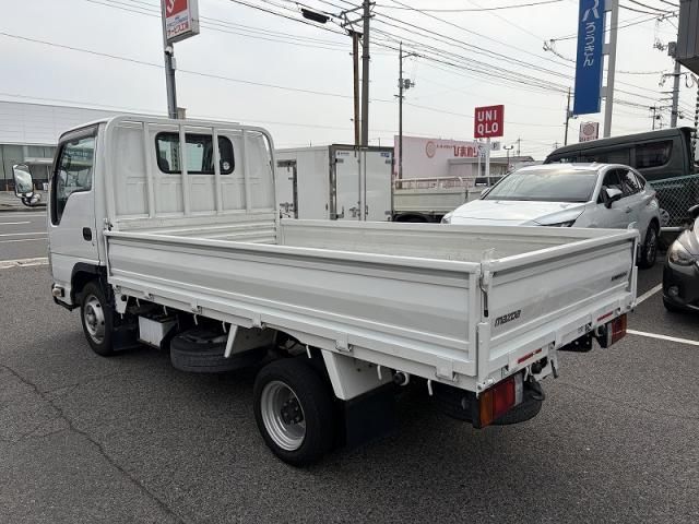 Mazda TITAN 2016-03 8332074-19