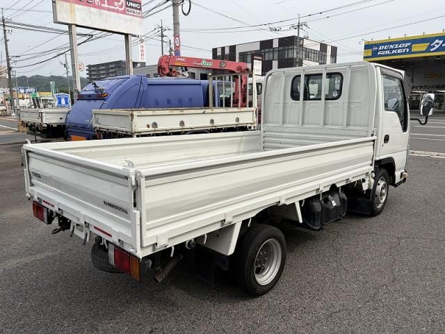 Mazda TITAN 2016-03 8332074-20