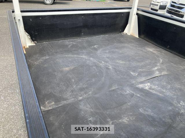 Mazda TITAN 2020-03 8355788-12