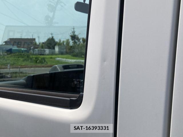 Mazda TITAN 2020-03 8355788-15