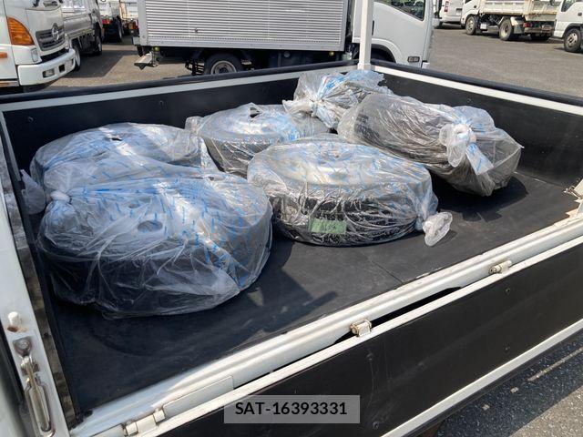 Mazda TITAN 2020-03 8355788-17