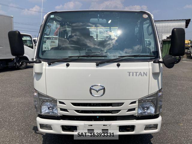 Mazda TITAN 2020-03 8355788-20