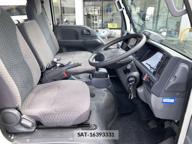 Mazda TITAN 2020-03 8355788-5
