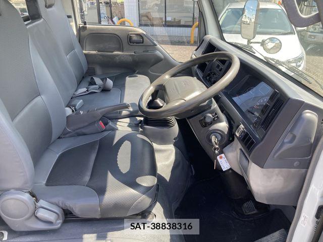 Mazda TITAN 2008-04 8355791-4