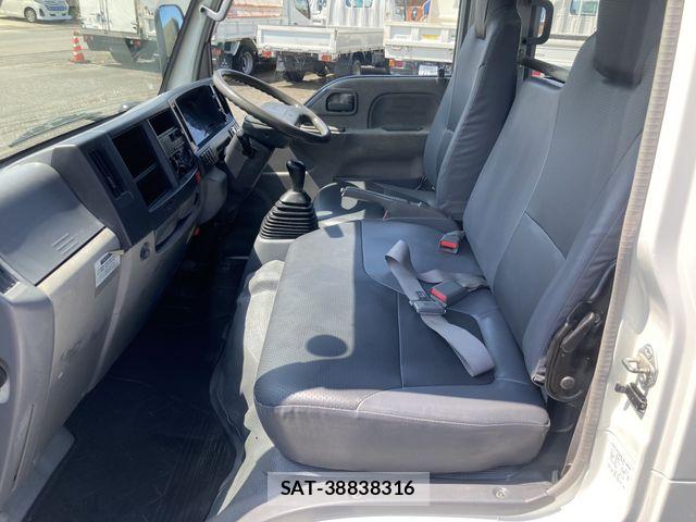 Mazda TITAN 2008-04 8355791-6