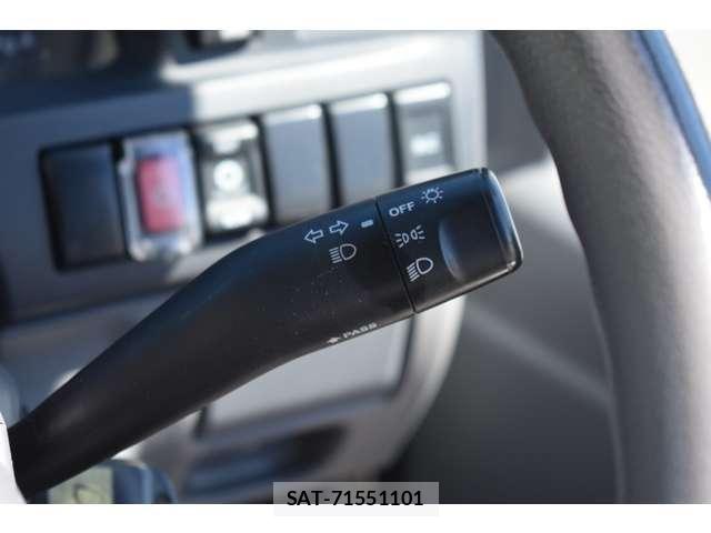 Mazda TITAN 2017-06 8369432-11