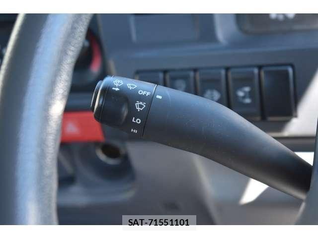 Mazda TITAN 2017-06 8369432-12