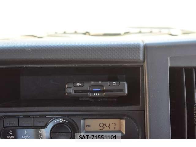 Mazda TITAN 2017-06 8369432-17