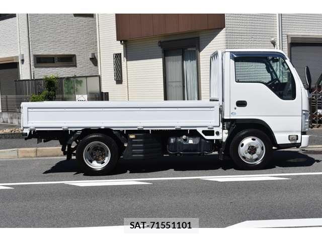 Mazda TITAN 2017-06 8369432-26