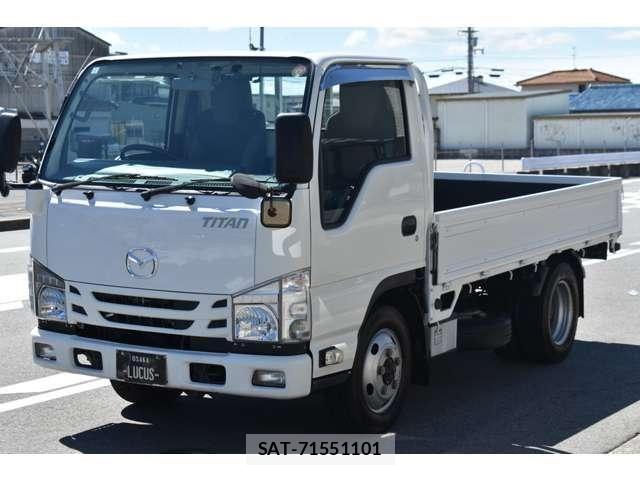 Mazda TITAN 2017-06 8369432-6